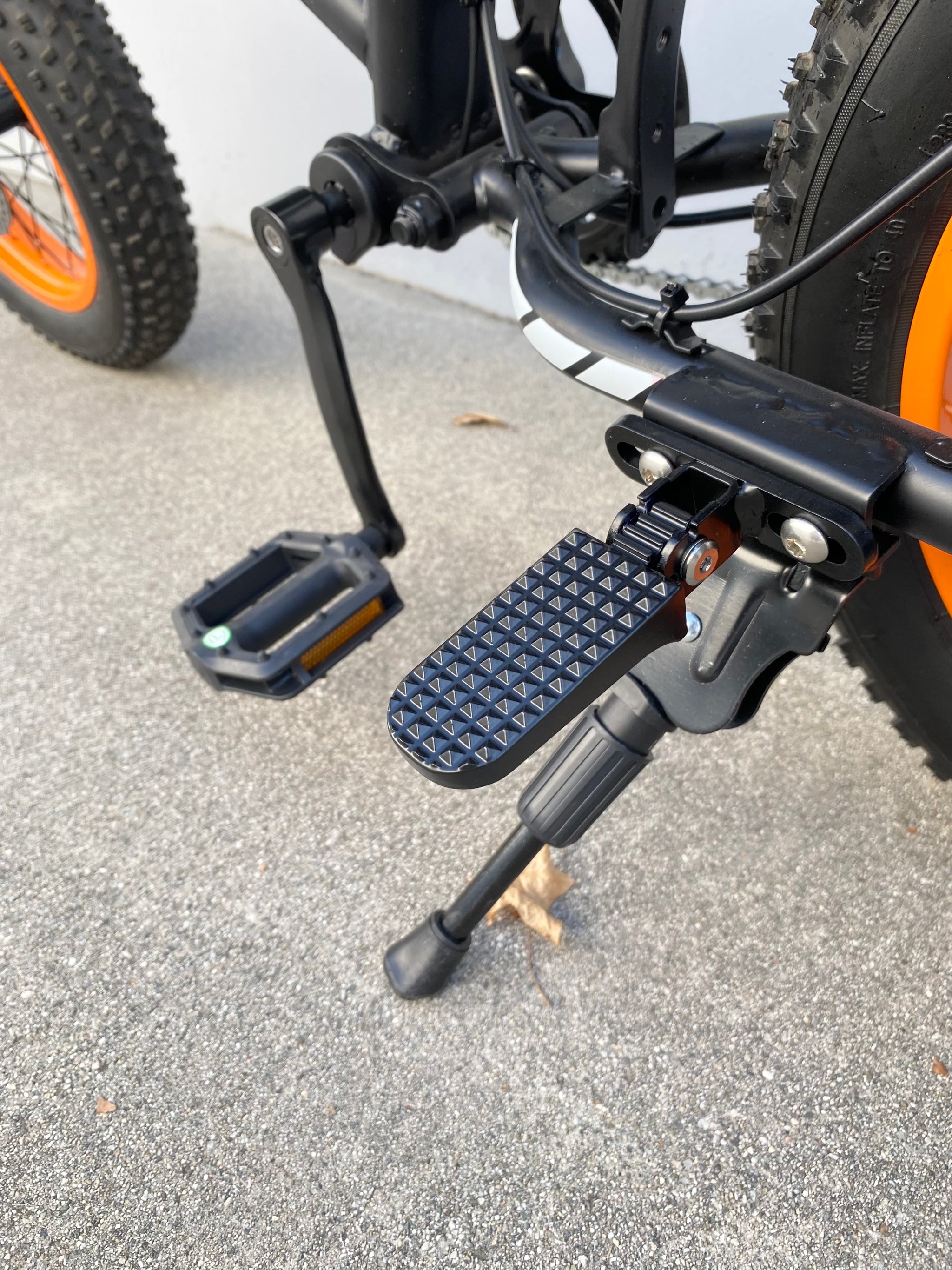 K6P BROWN: TEEN SIZE MOPED with APP Speed Control