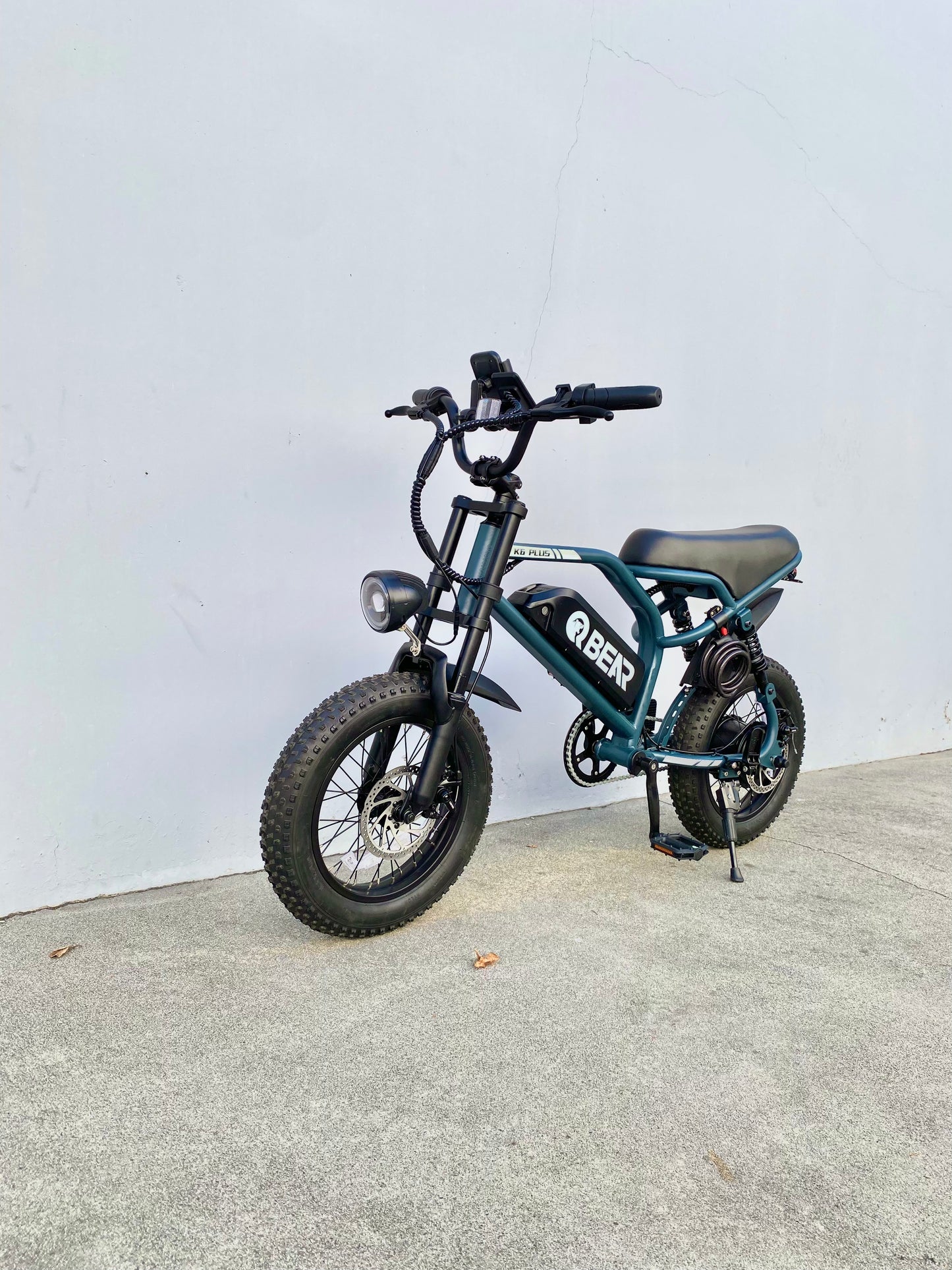 K6P BLUE: TEEN SIZE MOPED with APP Speed Control