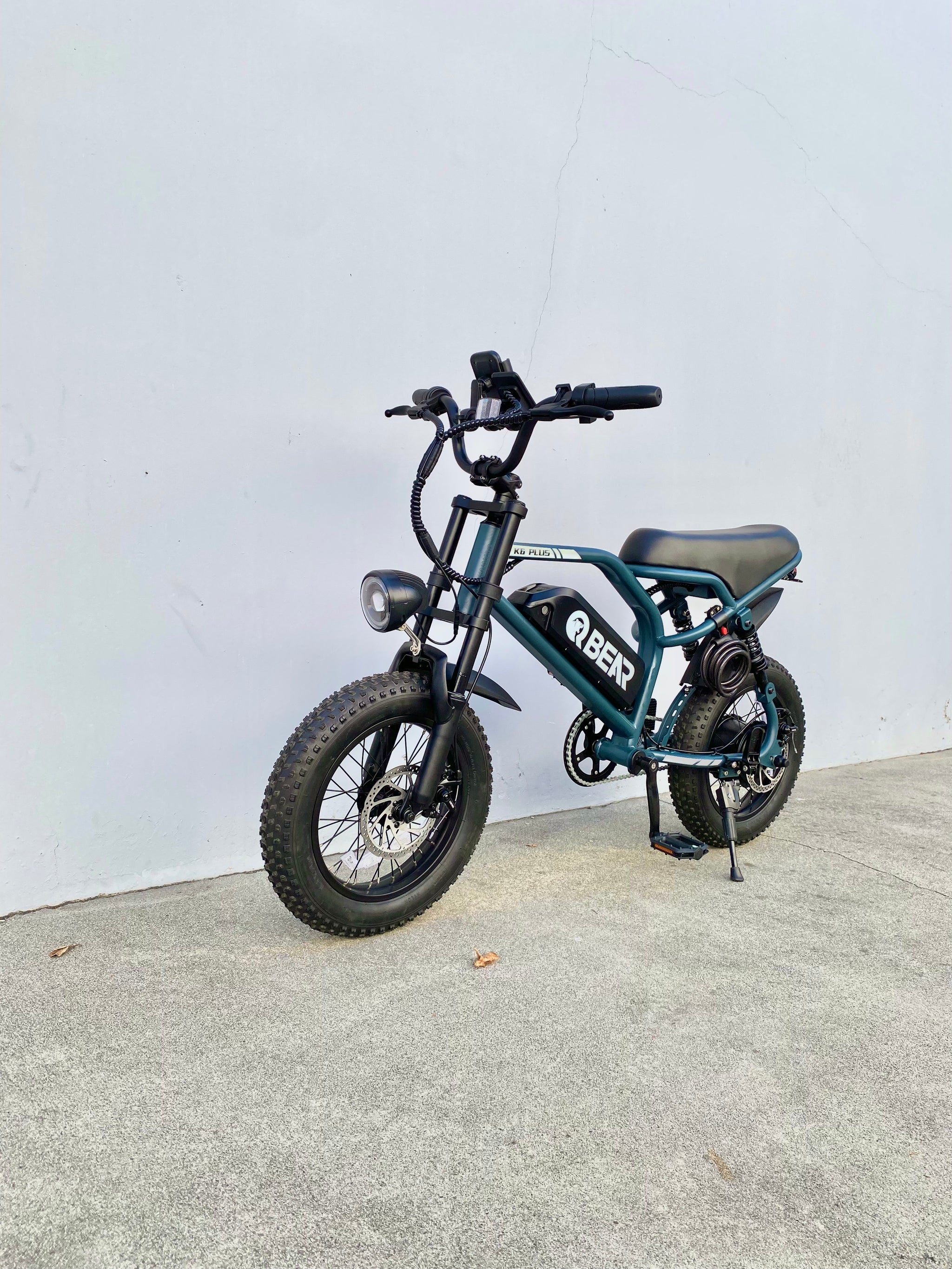 K6P BLUE: TEEN SIZE MOPED with APP Speed Control