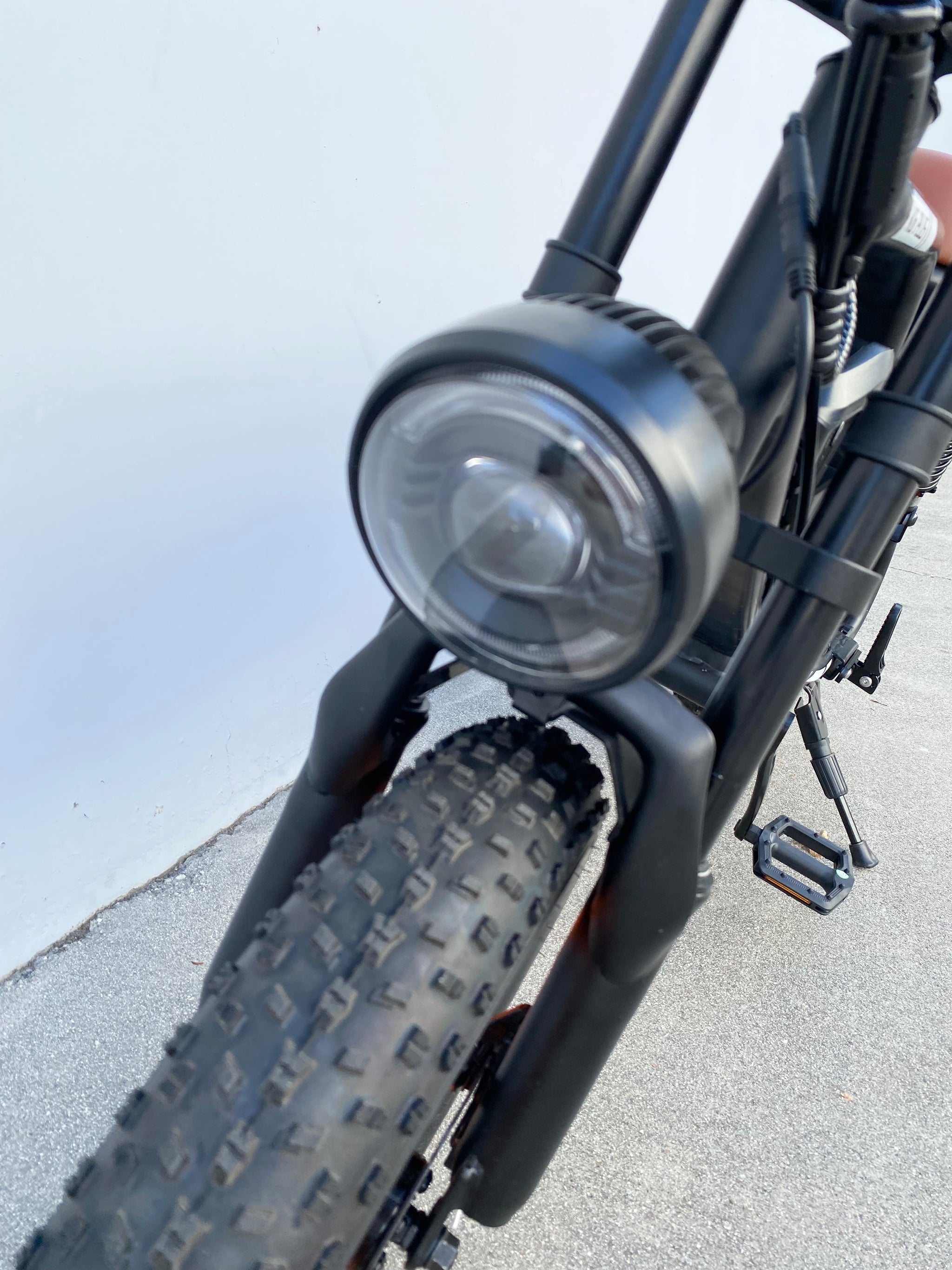K6P BROWN: TEEN SIZE MOPED with APP Speed Control